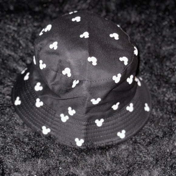 Kids Hat - Picture 1 of 3